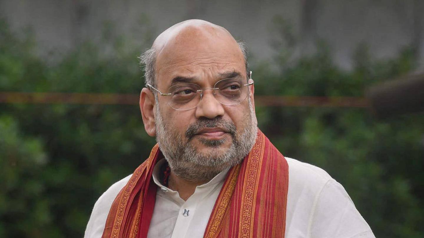 Shah meets cops, security officials to avoid violence in Delhi