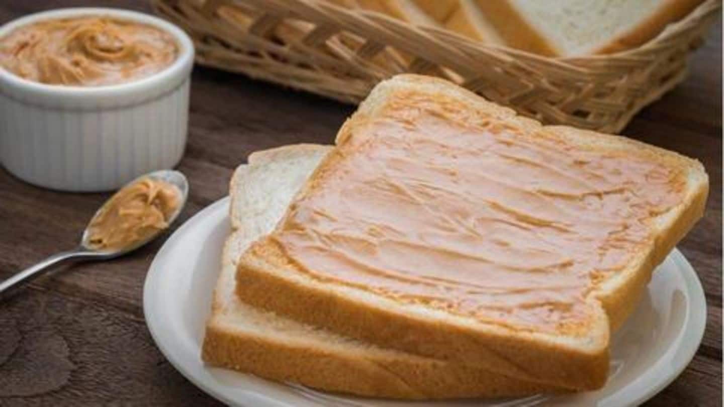 Peanut butter sandwich with flax seeds Peanut butter sandwich with flax seeds