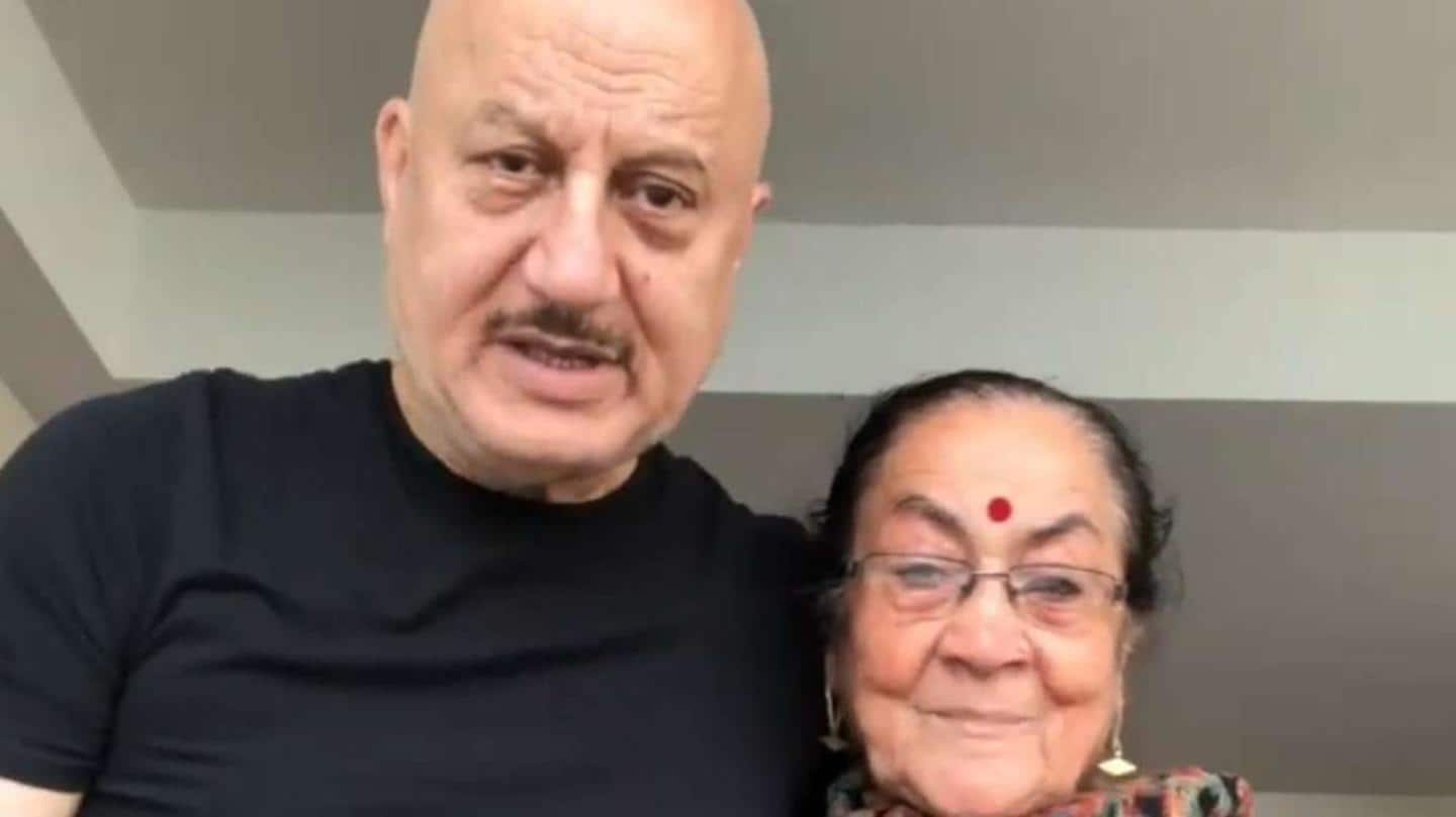Anupam Kher's mother gets discharged from hospital Anupam Kher's mother gets discharged from hospital