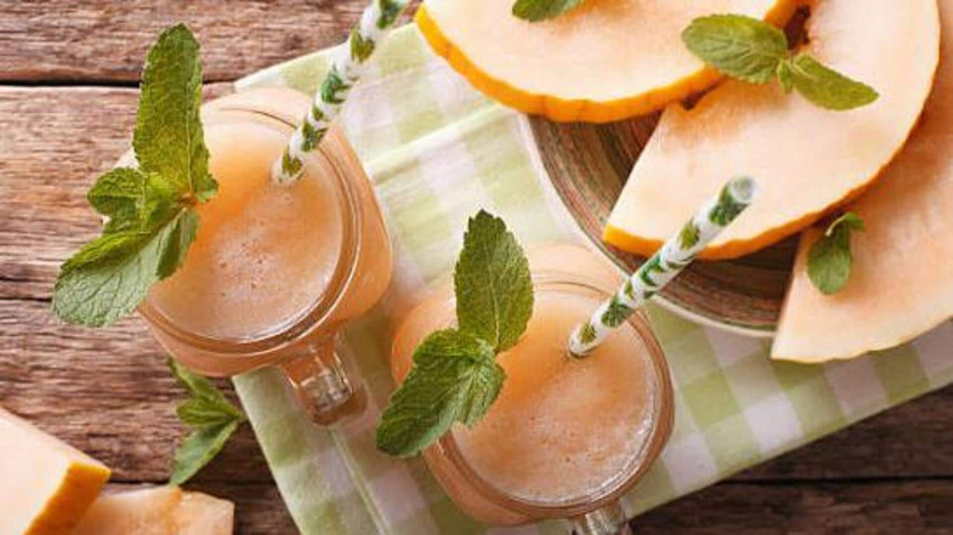 Our new breakfast favorite: Cantaloupe mint smoothie 