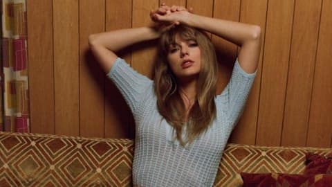 Taylor second-youngest to be inducted into Songwriters Hall of Fame