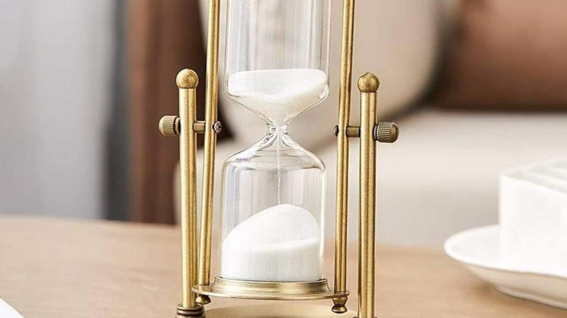 How to display hourglasses at home for a stylish spin 
