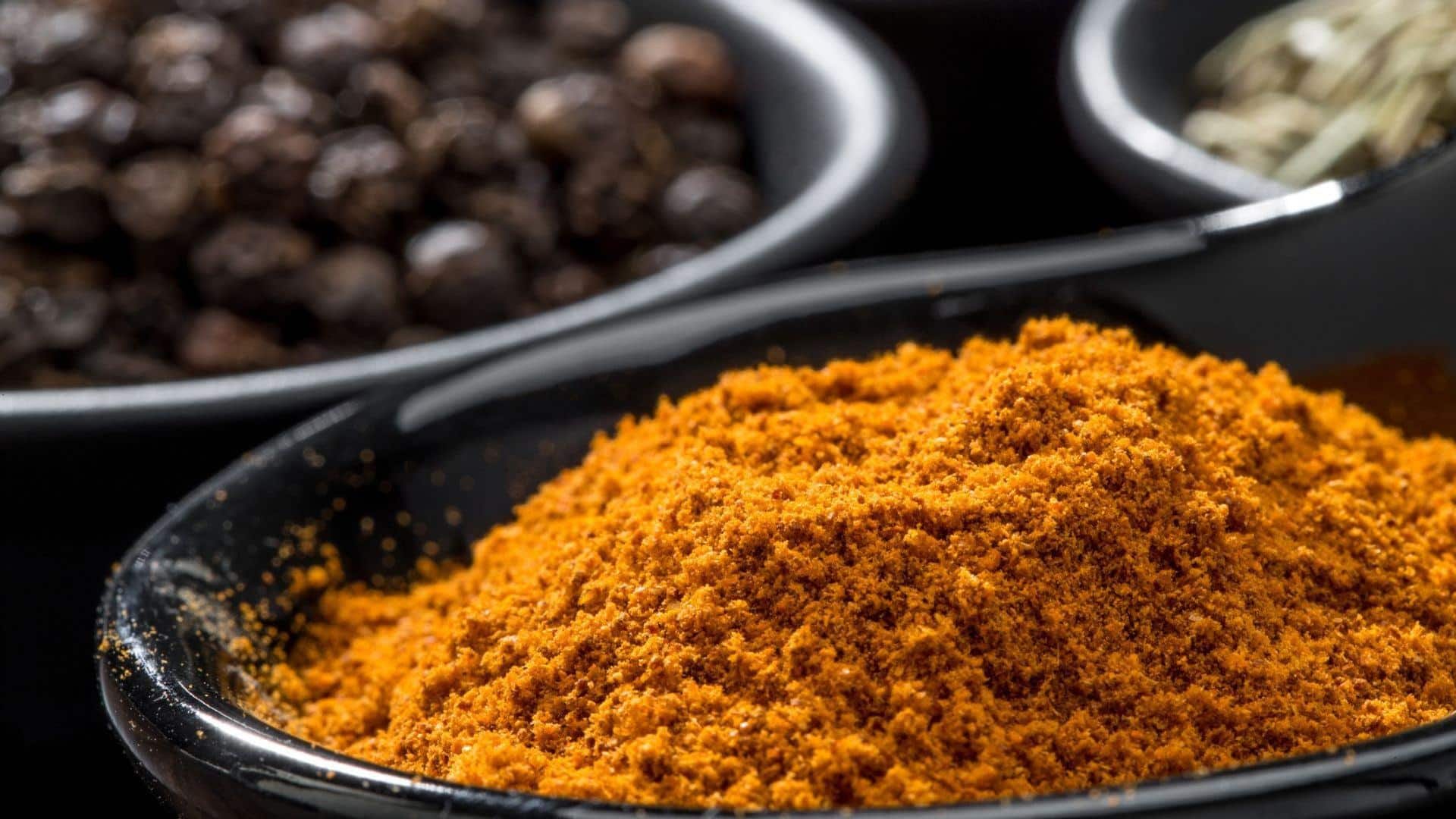 How to add turmeric-black pepper to dishes
