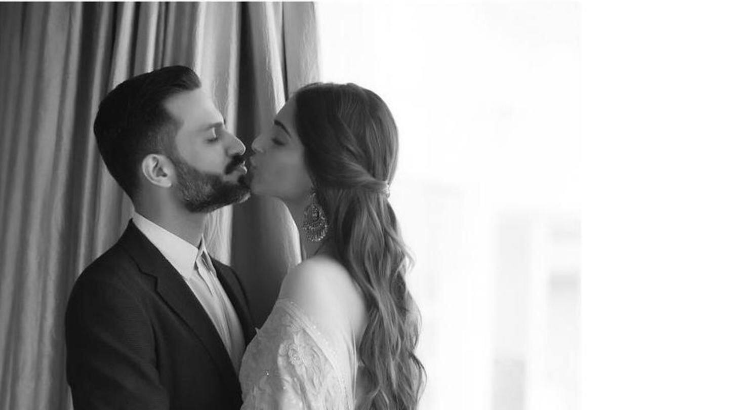 Anand Ahuja recalls his first Snapchat message to wife Sonam Kapoor