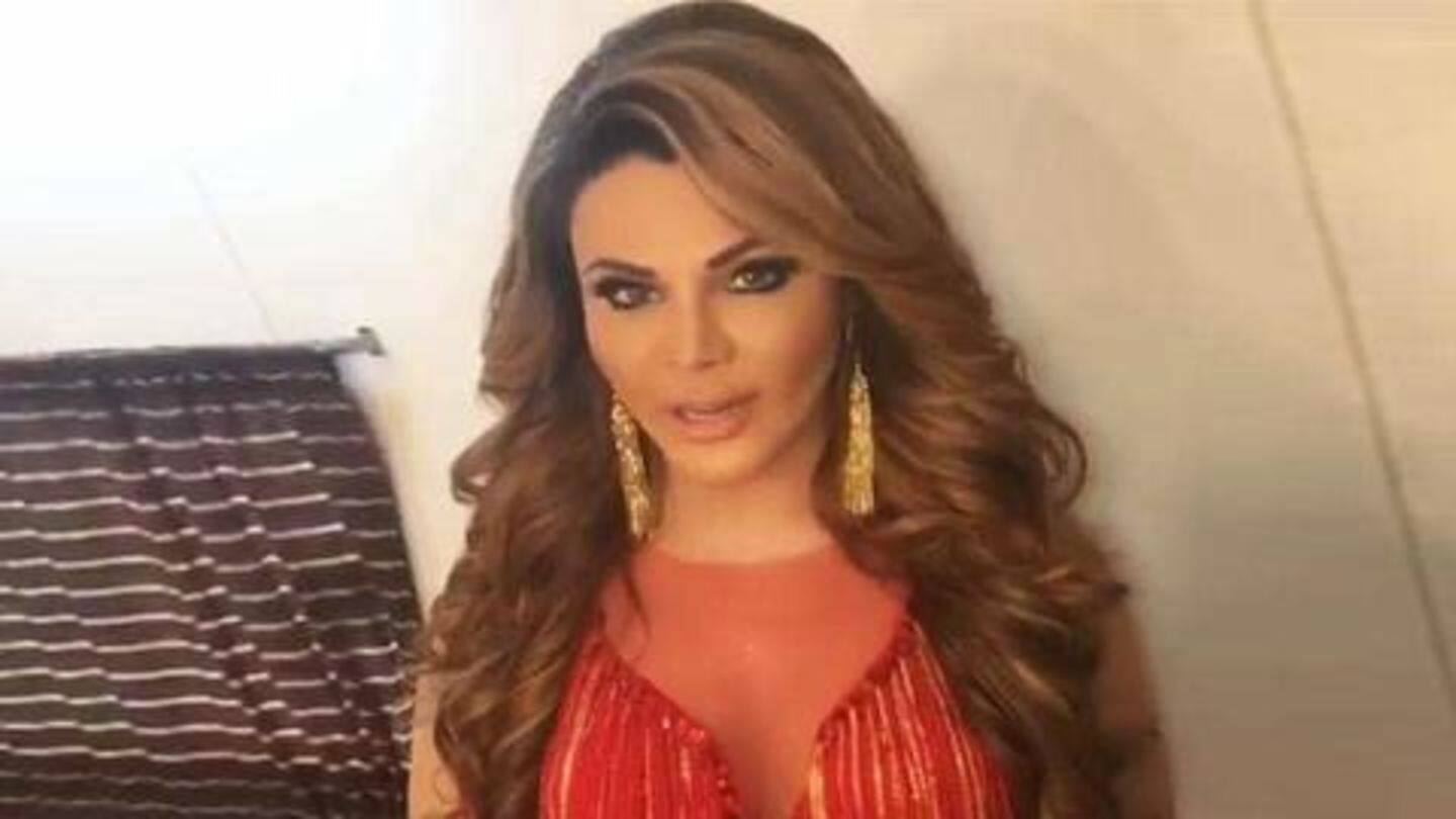 Tanushree is tarnishing Bollywood's image: Rakhi Tanushree is tarnishing Bollywood's image: Rakhi