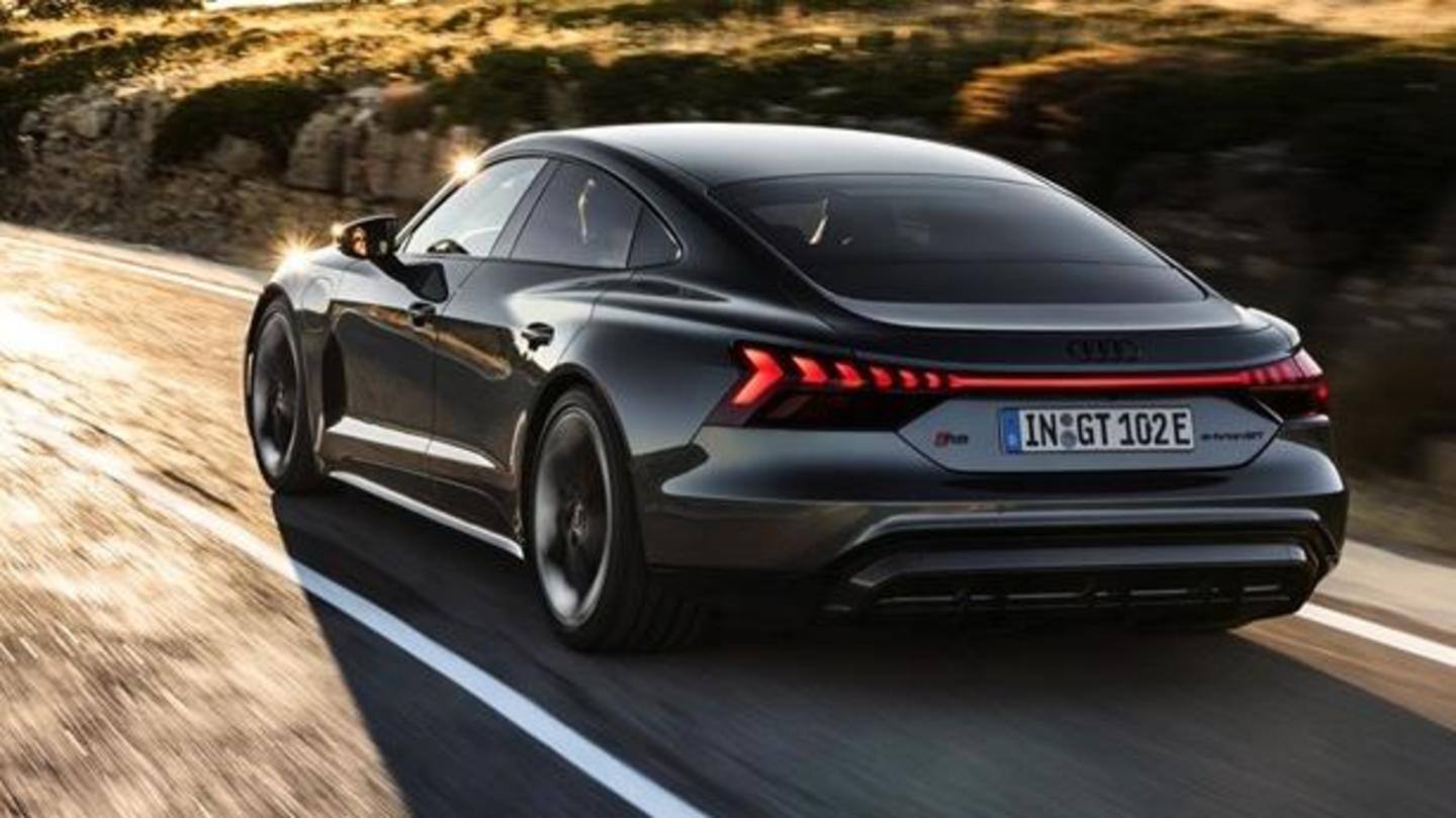 The car has a bonnet with indentation and 21-inch wheels The car has a bonnet with indentation and 21-inch wheels