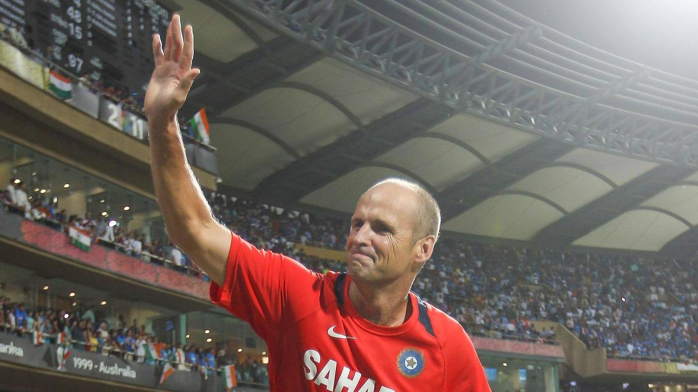 Gary Kirsten offers to coach England's Test side