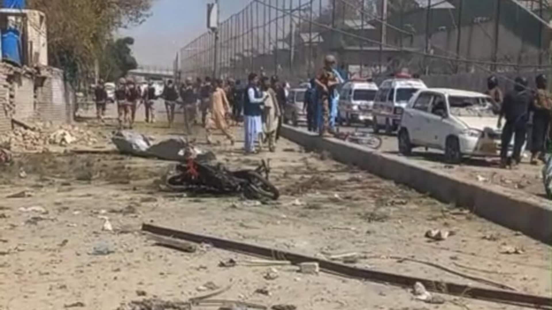 Car-bombing outside security force headquarters in Pakistan's Quetta kills 10 