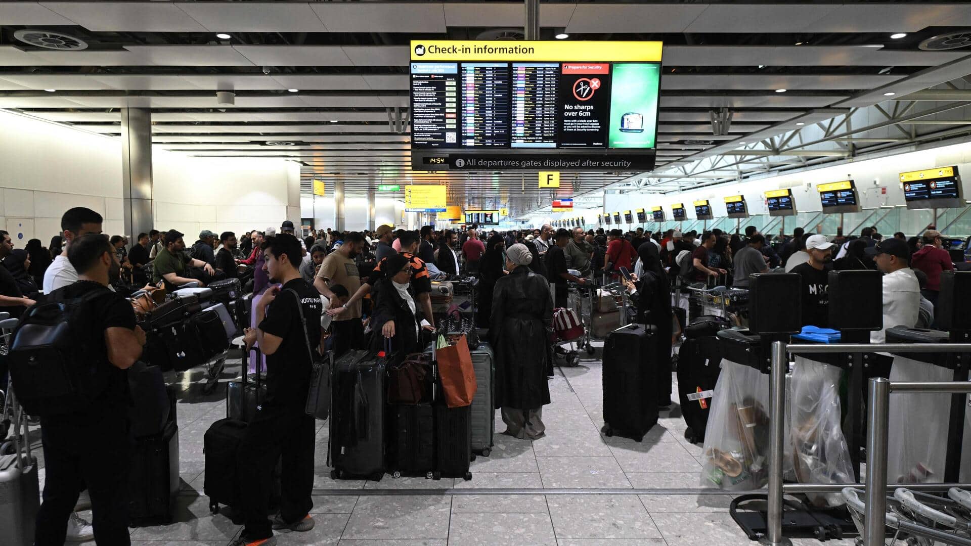 Trump H-1B order spurs fare surge, 4Chan blocks India-US bookings