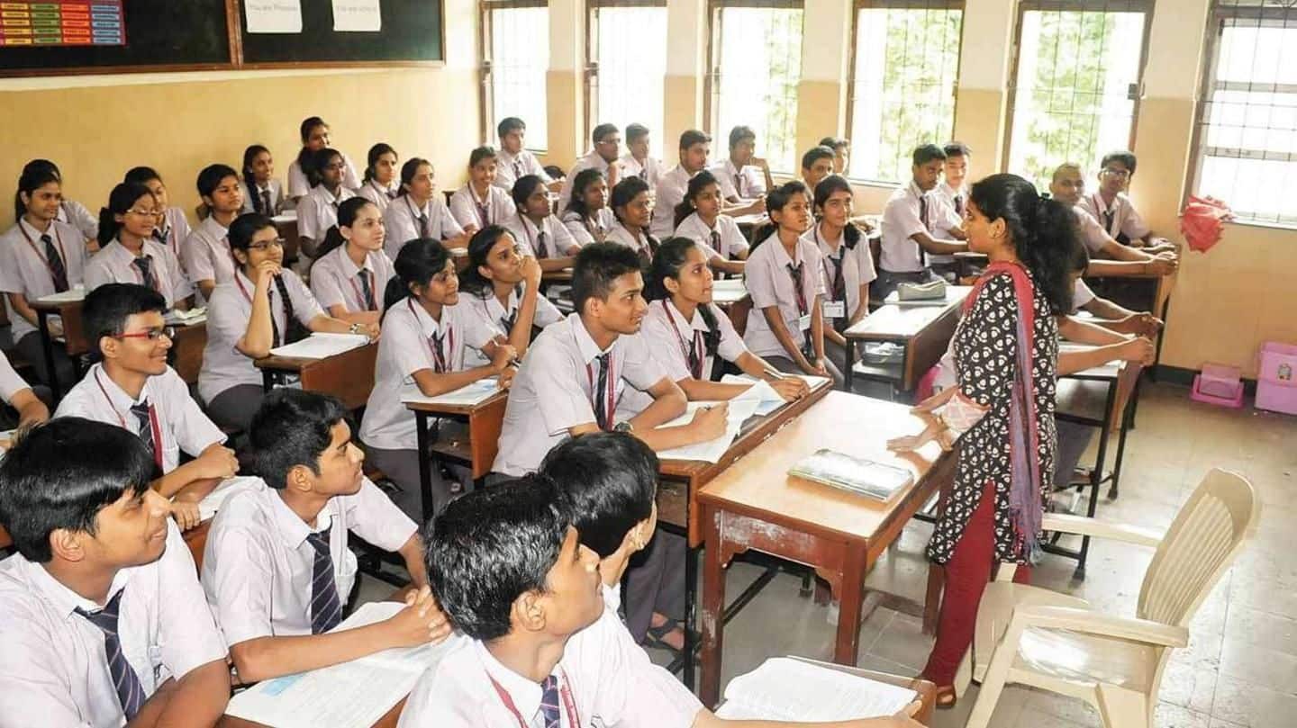 CBSE to penalize 1,700 schools for allowing over 40 kids/section