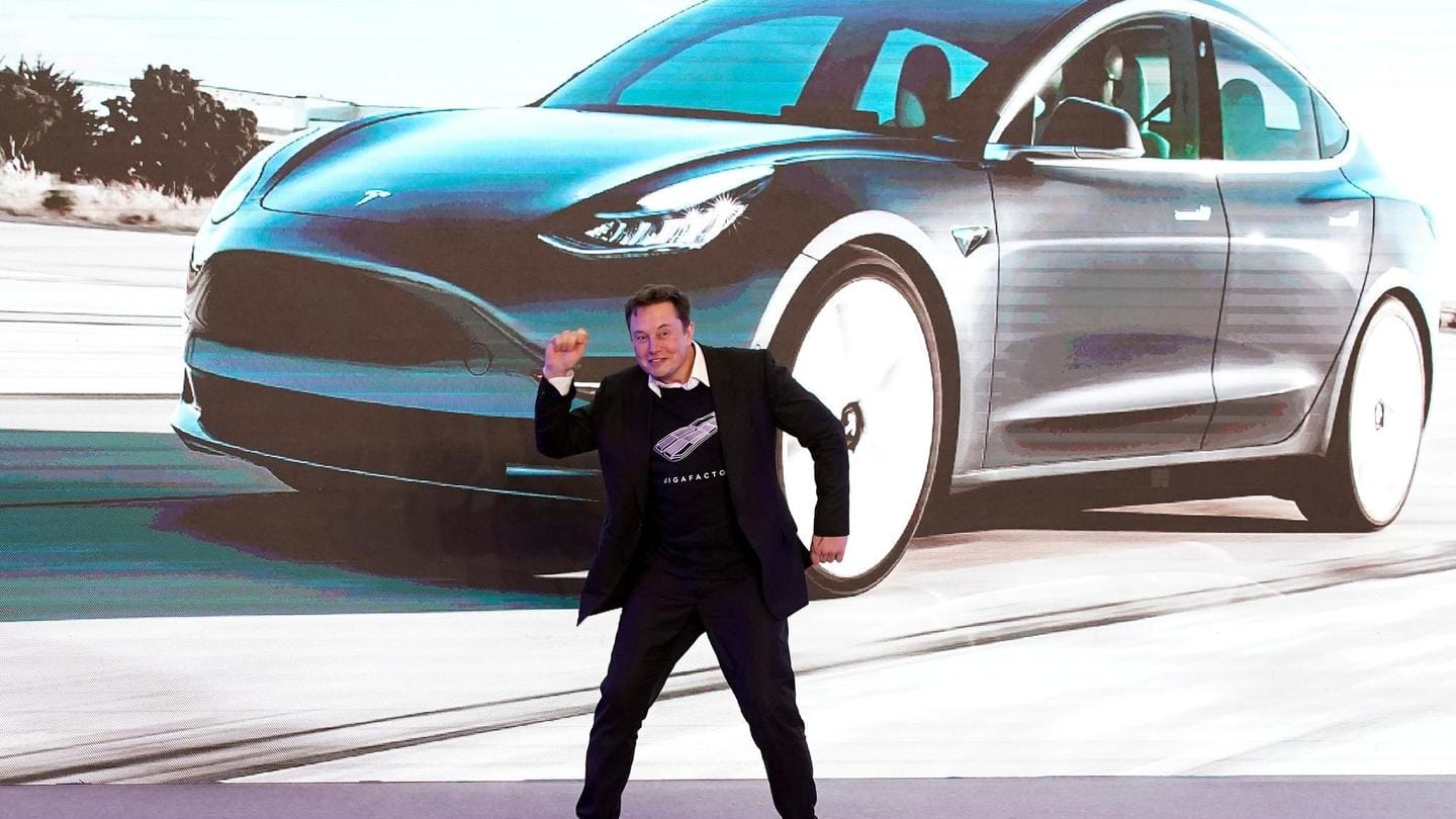Musk says Tesla cars are 'very close' to full autonomy