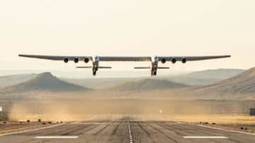 Stratolaunch, world's largest aircraft, nails historic first flight