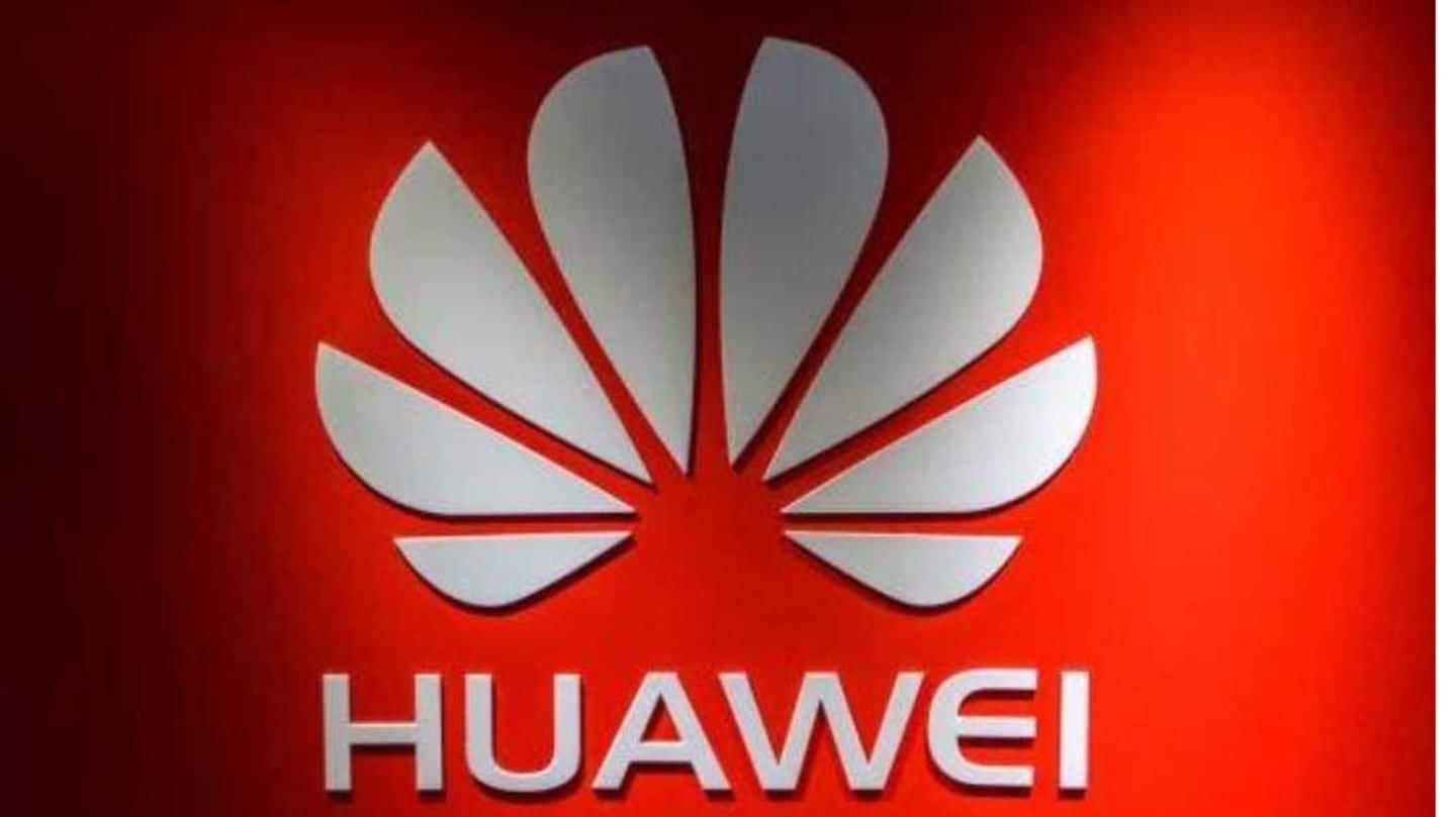 Huawei trolls Apple, gifts iPhone buyers free power banks