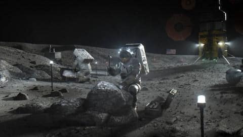 SpaceX, Blue Origin set to build NASA's manned Moon lander