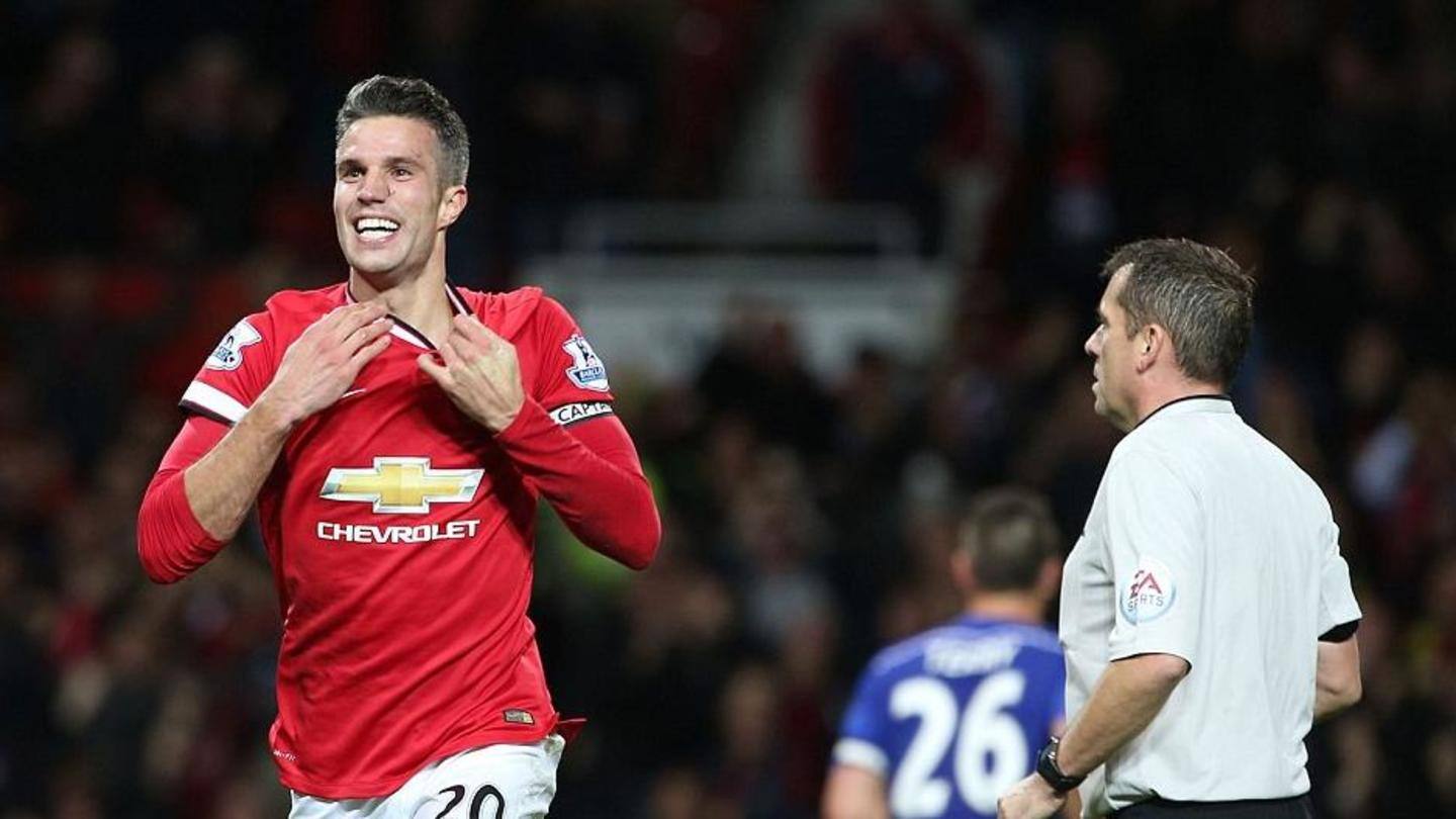 Van Persie hands United a dramatic late equalizer Van Persie hands United a dramatic late equalizer