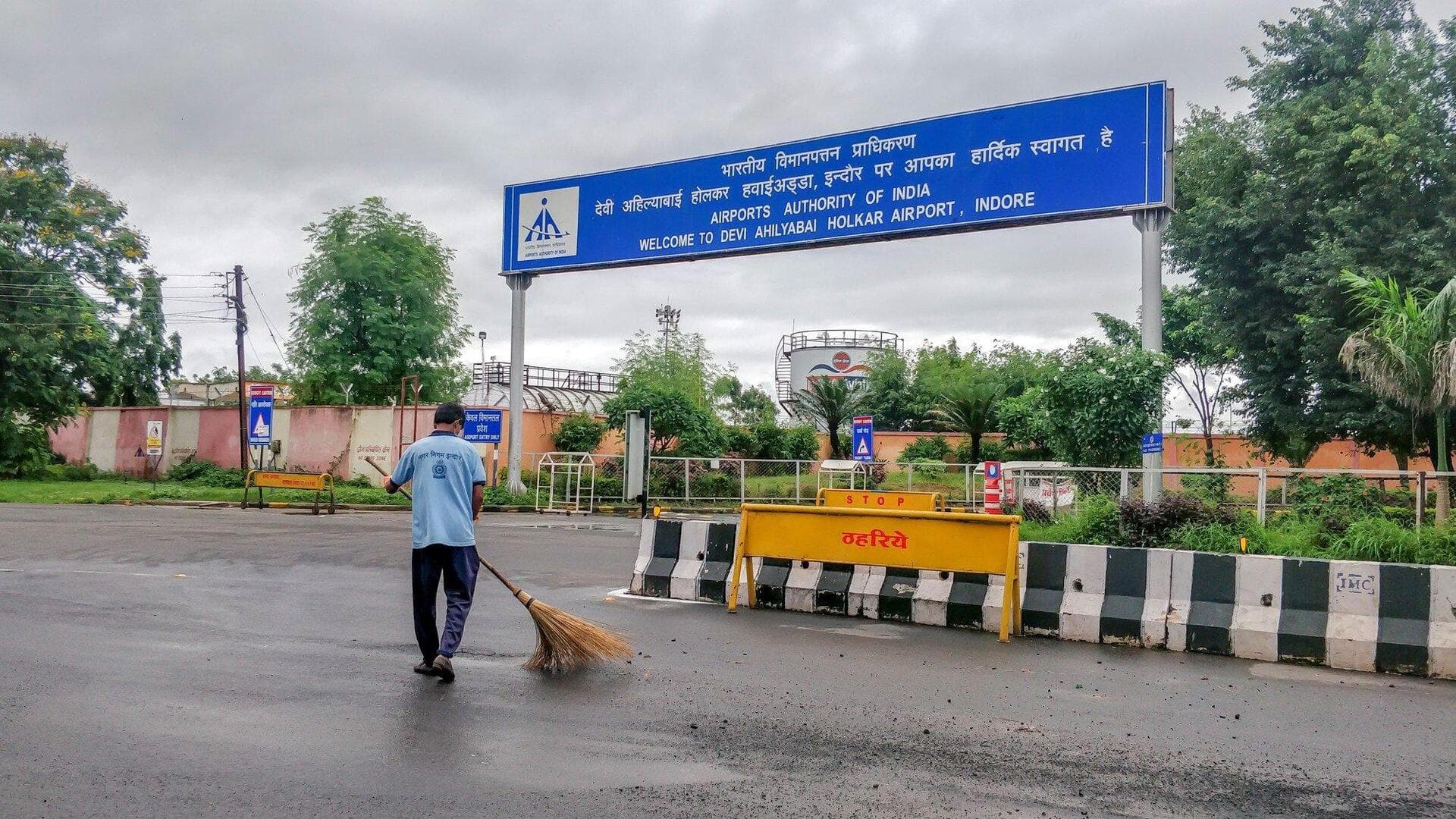 Indore named India's cleanest city for 8th consecutive year Indore named India's cleanest city for 8th consecutive year