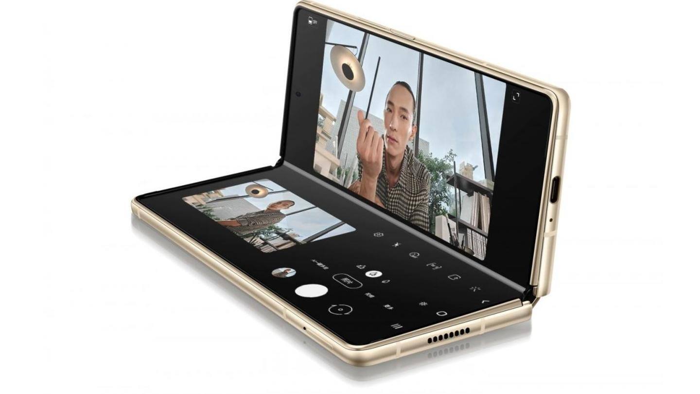 Samsung W21 5G: At a glance Samsung W21 5G: At a glance