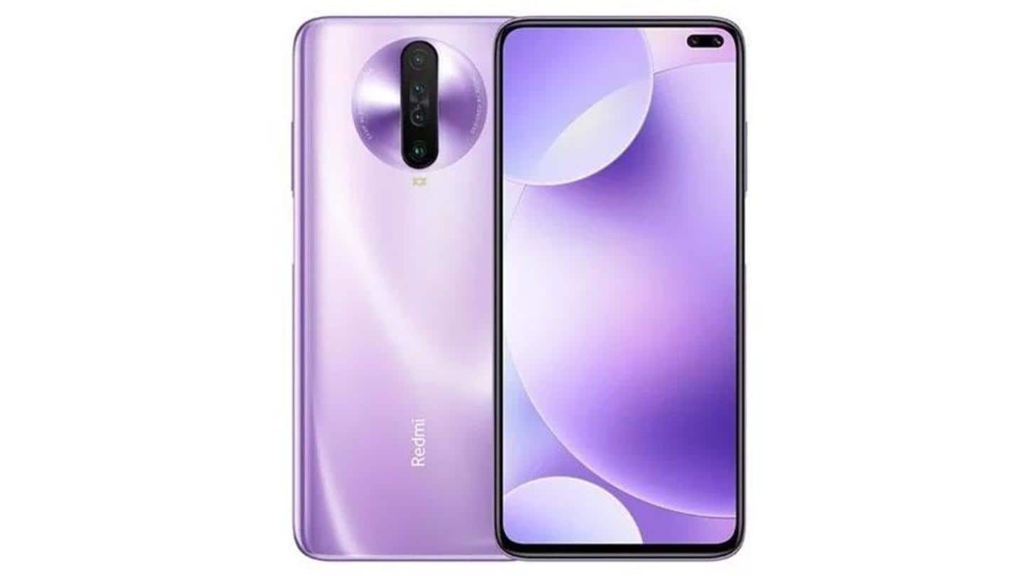The phone has a 120Hz LCD display The phone has a 120Hz LCD display