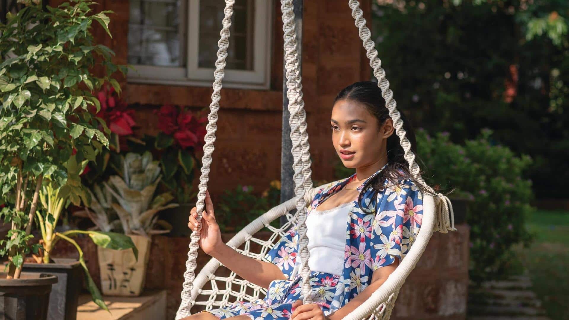 Want to upgrade your balcony? Get a cotton hammock