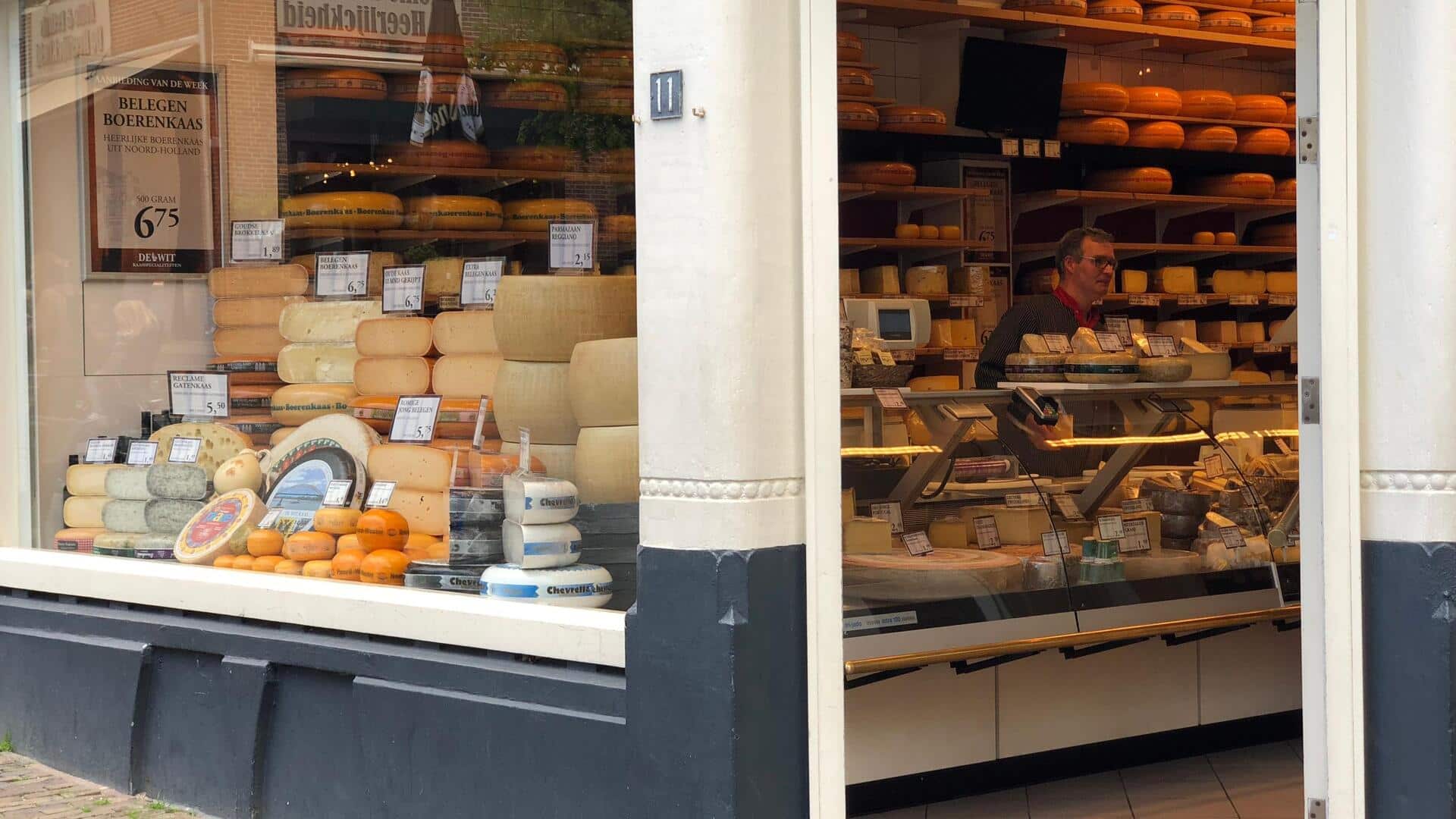 What makes Dutch cheese markets so special?