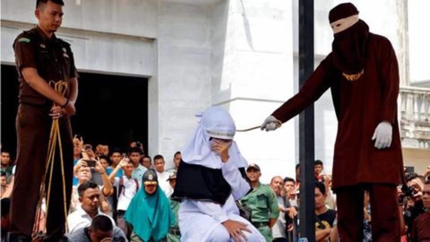 Indonesia: Five unmarried couples whipped for 'amorous' activities, hundreds watch
