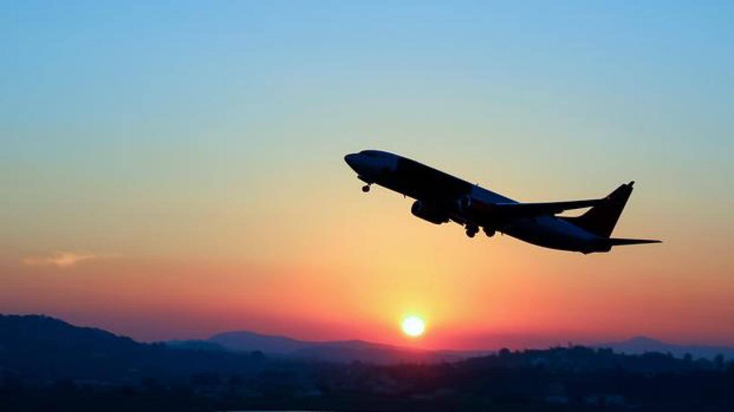 Plane can fly long distances non-stop without refueling Plane can fly long distances non-stop without refueling