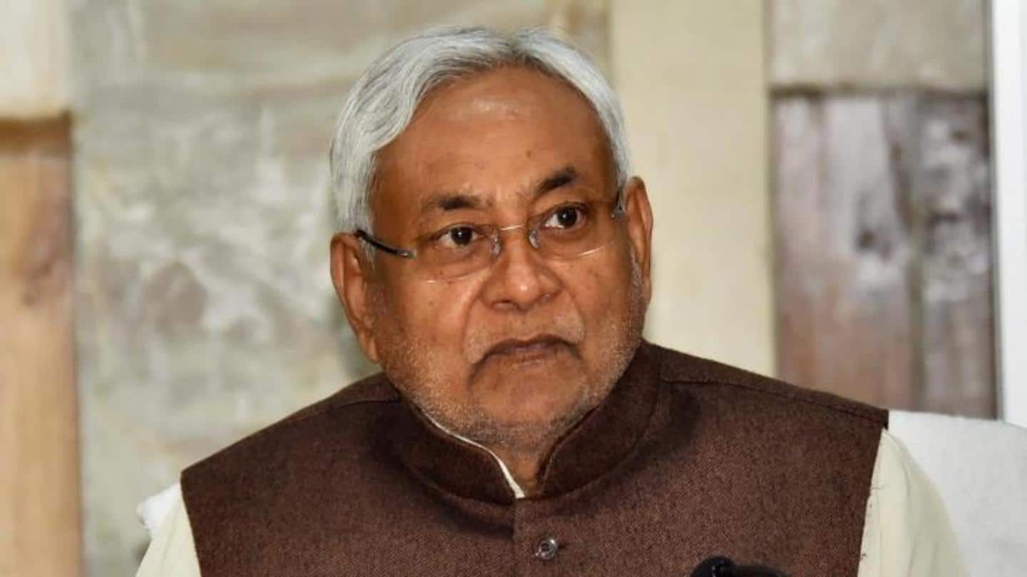 Bihar election: Onions thrown at Nitish Kumar at Madhubani rally