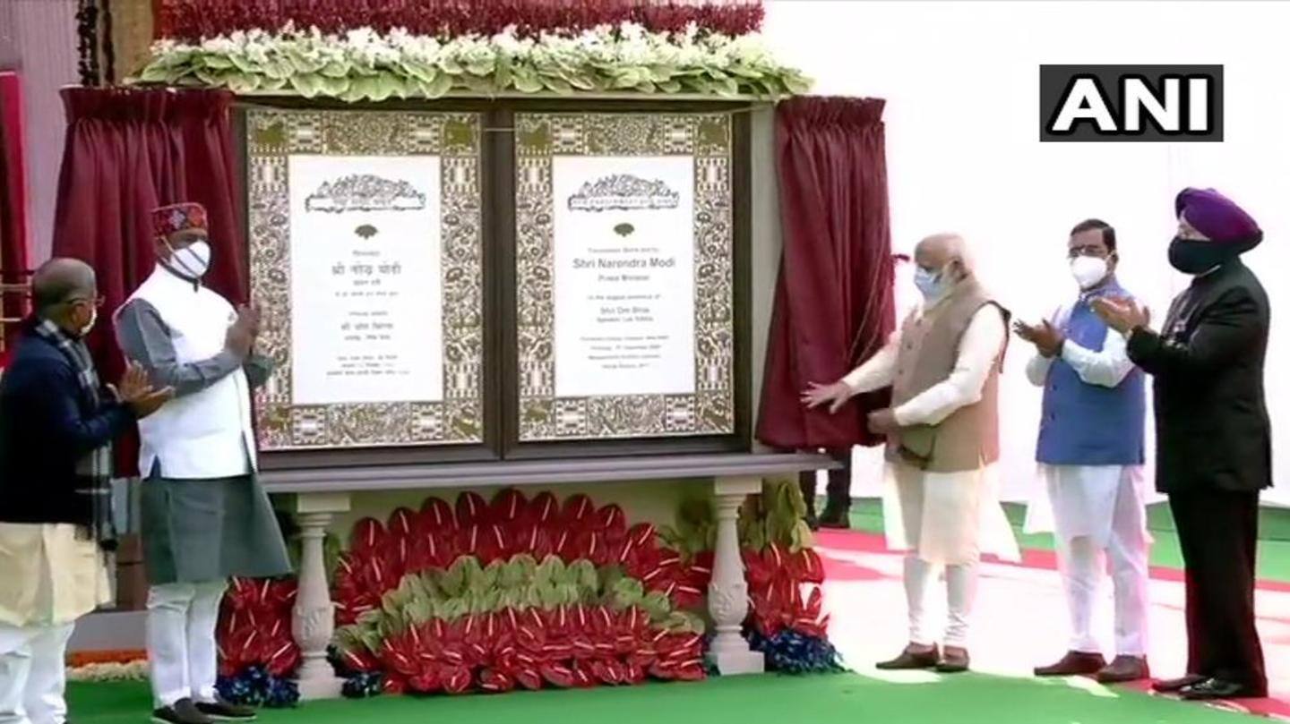 Modi unveiled plaque to memorialize ceremony Modi unveiled plaque to memorialize ceremony