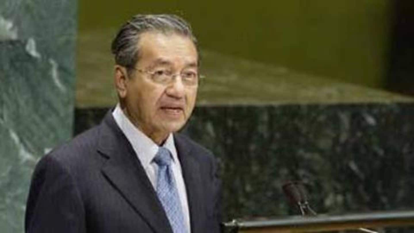 Mahathir resigned at 1 pm on Monday Mahathir resigned at 1 pm on Monday