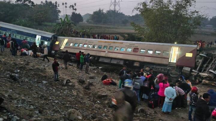 5 dead, 20 injured as Bikaner-Guwahati Express derails in Bengal