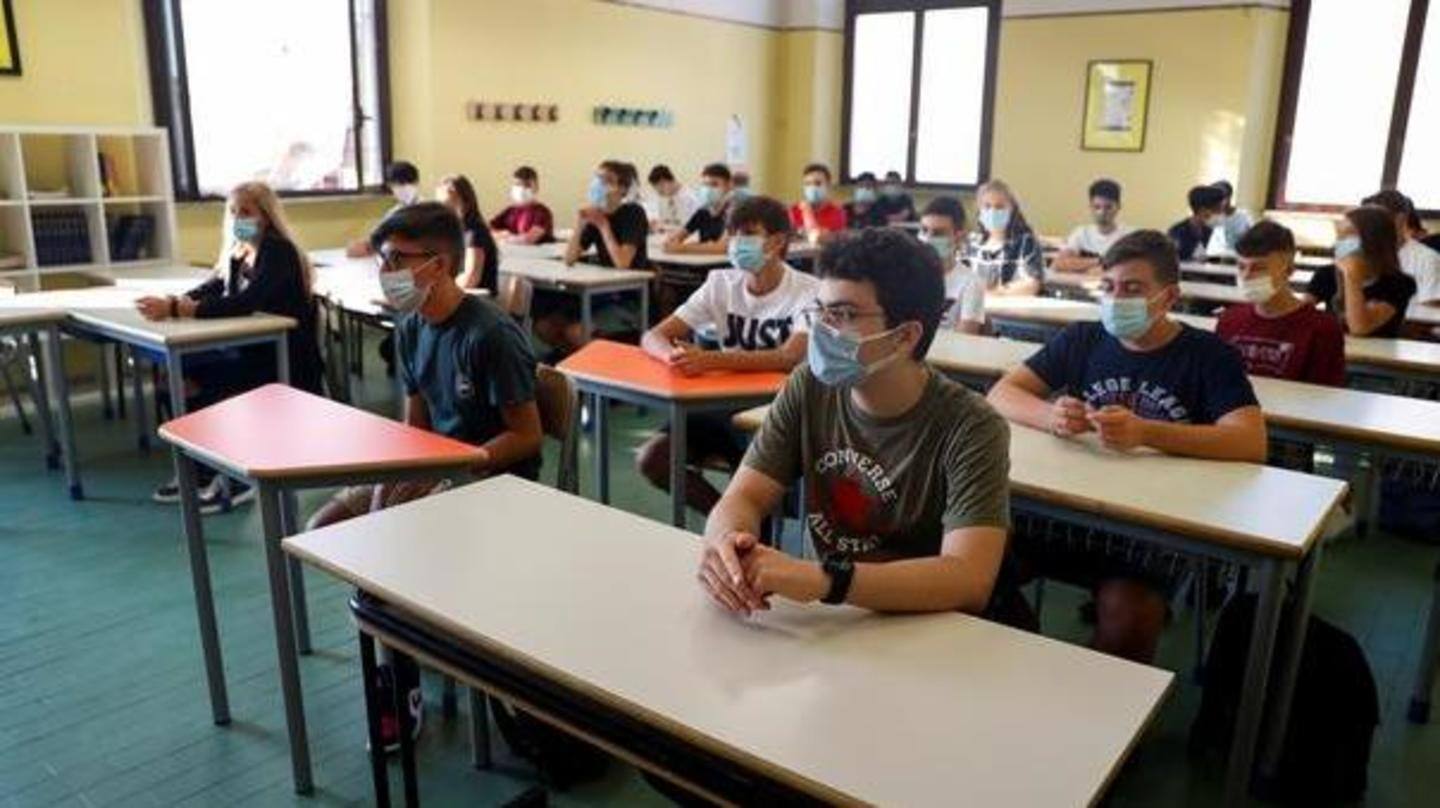 Italy: Students protest over school closures due to COVID-19 | NewsBytes