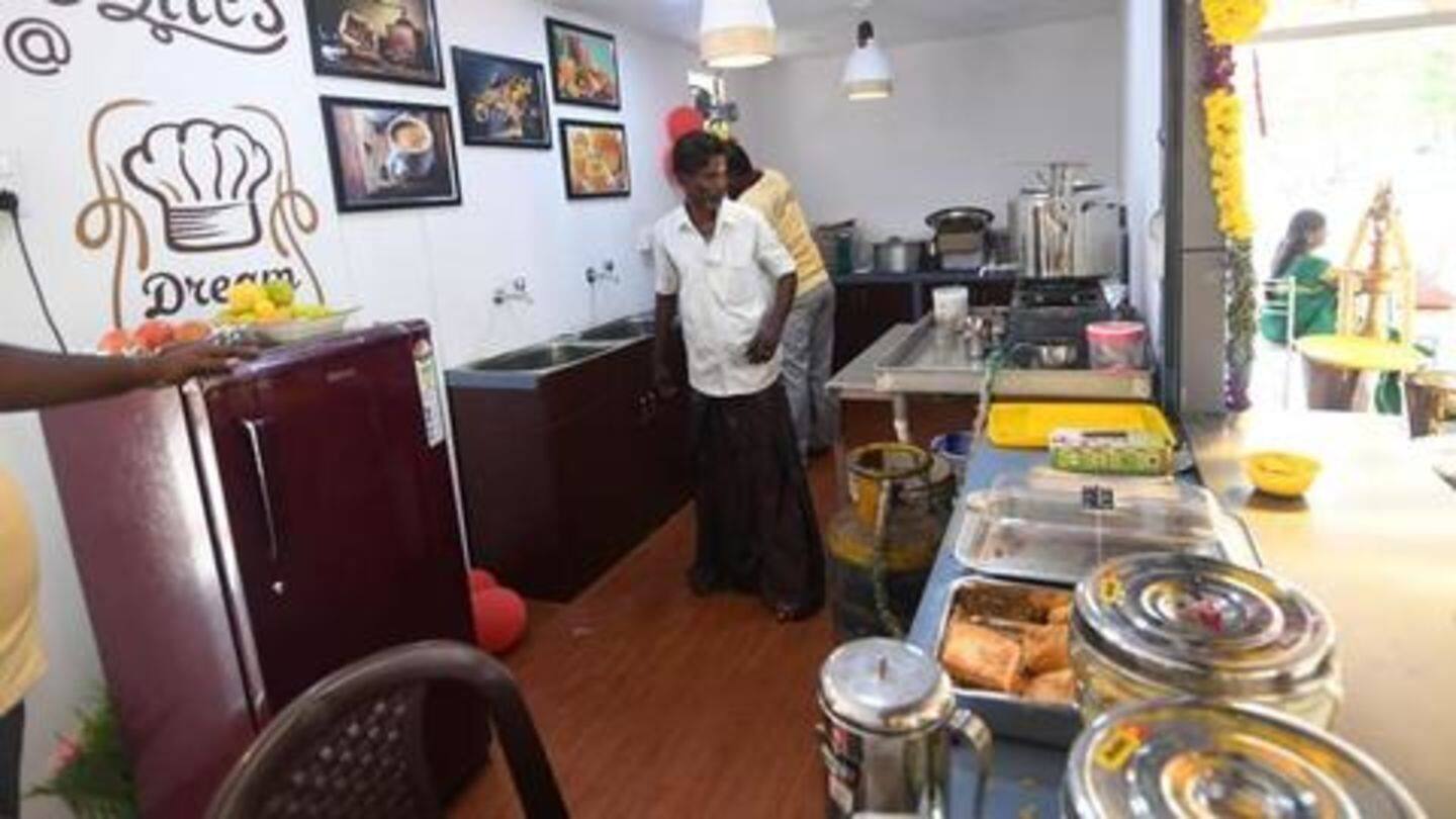 Cafe offers South Indian breakfast, lunch, dinner, snacks and dessert Cafe offers South Indian breakfast, lunch, dinner, snacks and dessert