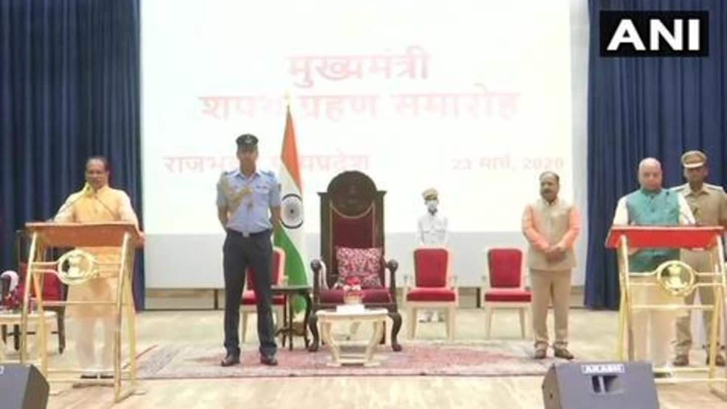 Governor Lalji Tandon administered oath to Chouhan Governor Lalji Tandon administered oath to Chouhan