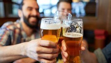 Coronavirus: Aussies rush to book restaurants, bars as lockdown eases