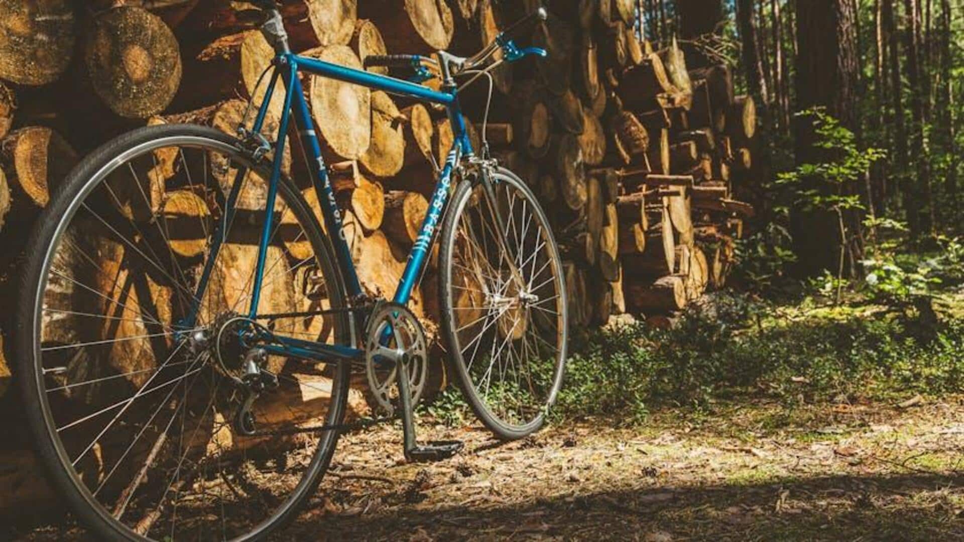 Cycling v/s roller skating: Which helps you release stress better? Cycling v/s roller skating: Which helps you release stress better?
