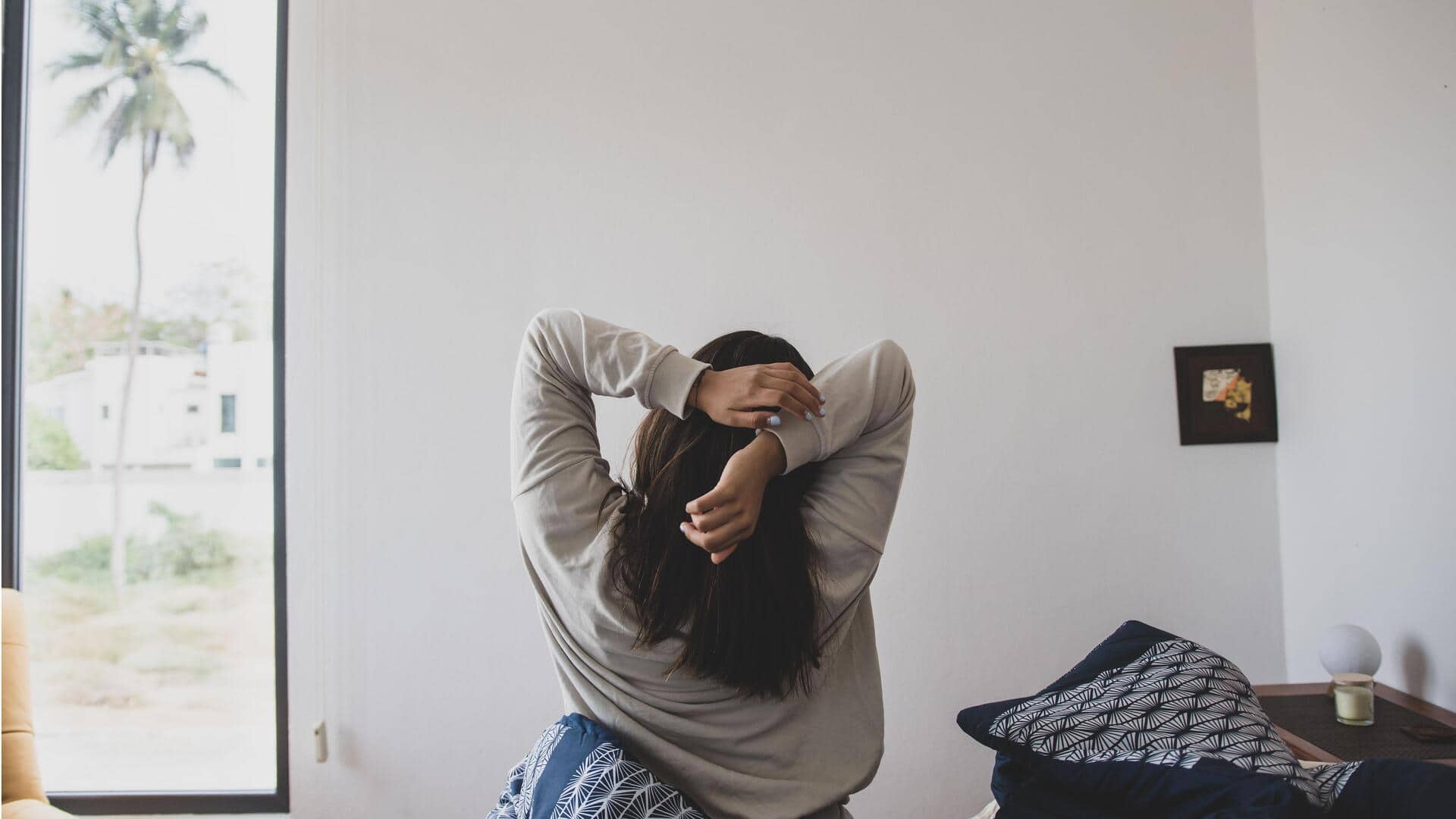 5 easy morning stretches to start your day stress-free