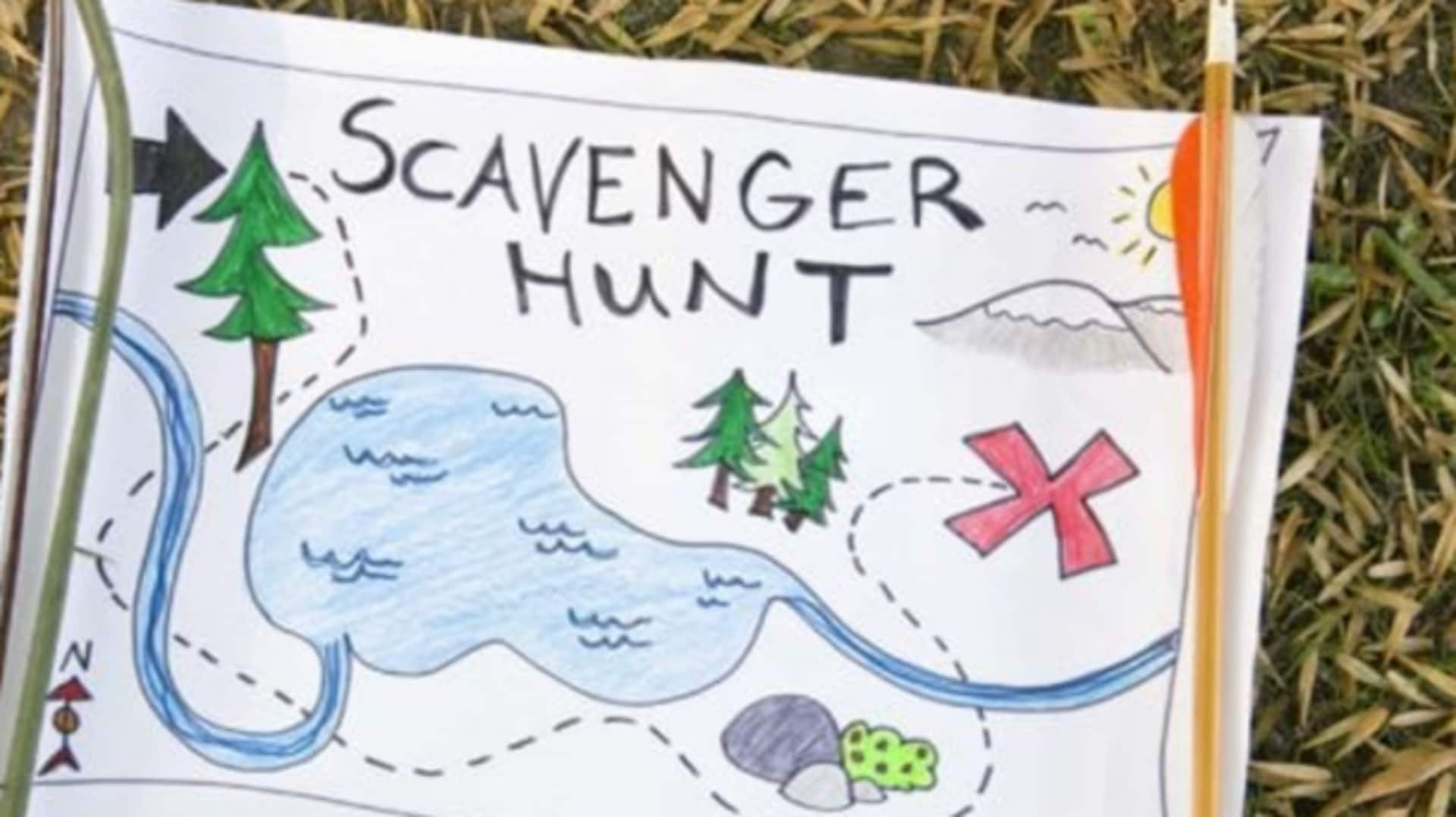 Organizing a community scavenger hunt