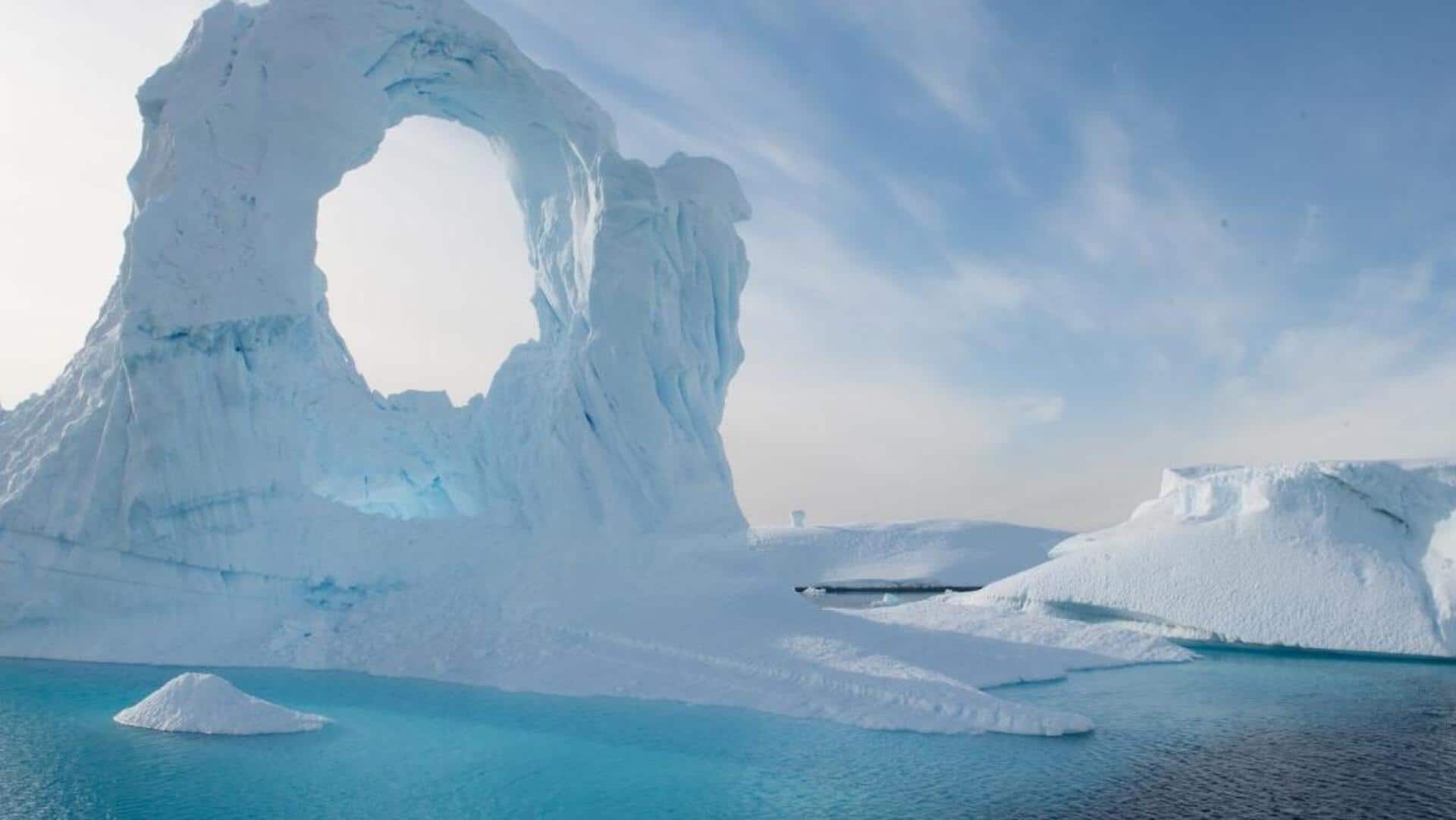 Antarctic expedition cruise: Explore vast glaciers and wilderness