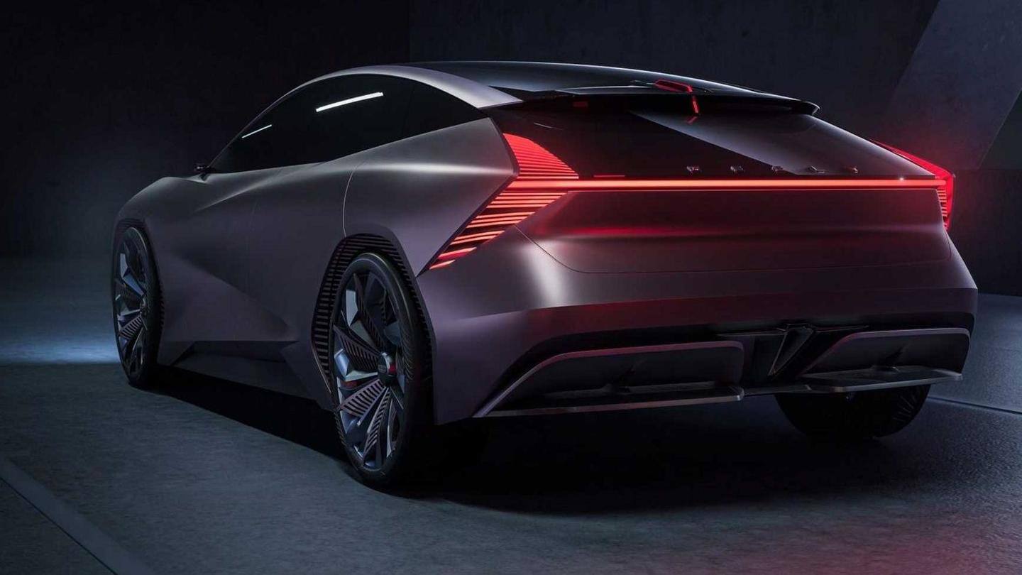 The car has illuminated wheel arches and frameless doors The car has illuminated wheel arches and frameless doors