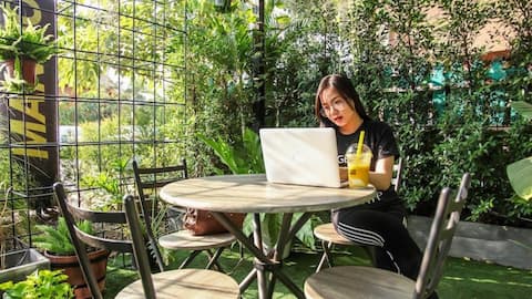 Strategies for effective money management as a digital nomad