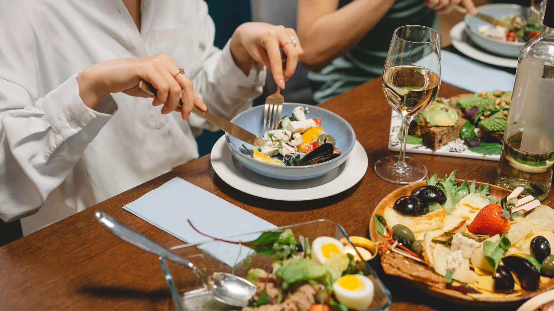 5 table etiquette rules everyone should know 5 table etiquette rules everyone should know