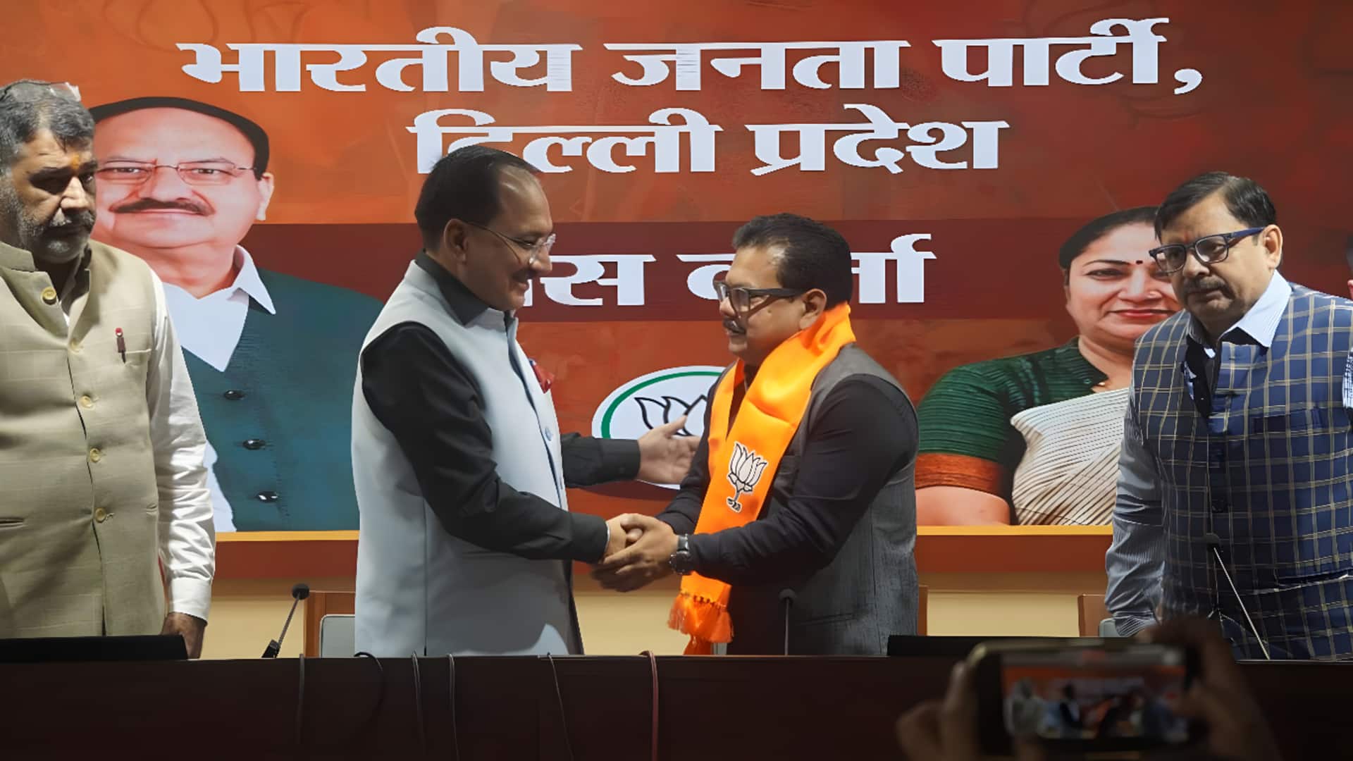 'AAP used workers': Two-time MLA Rajesh Gupta joins BJP