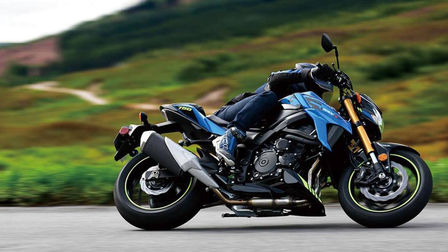 It has disc brakes on both the wheels It has disc brakes on both the wheels