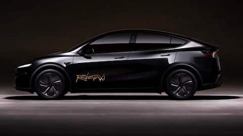 Tesla starts testing robotaxis with no human safety drivers