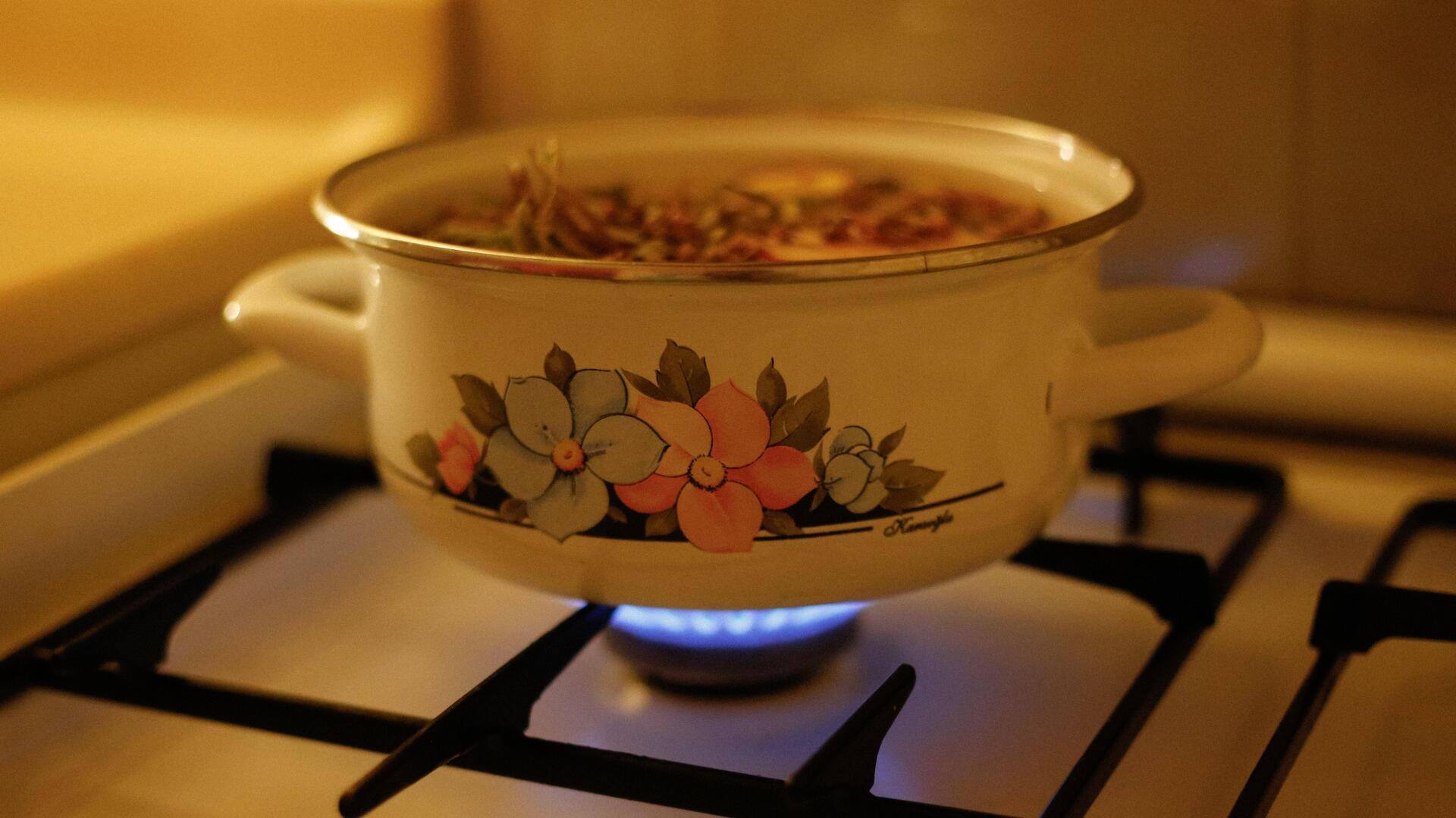 Make your home smell amazing with simmer pots