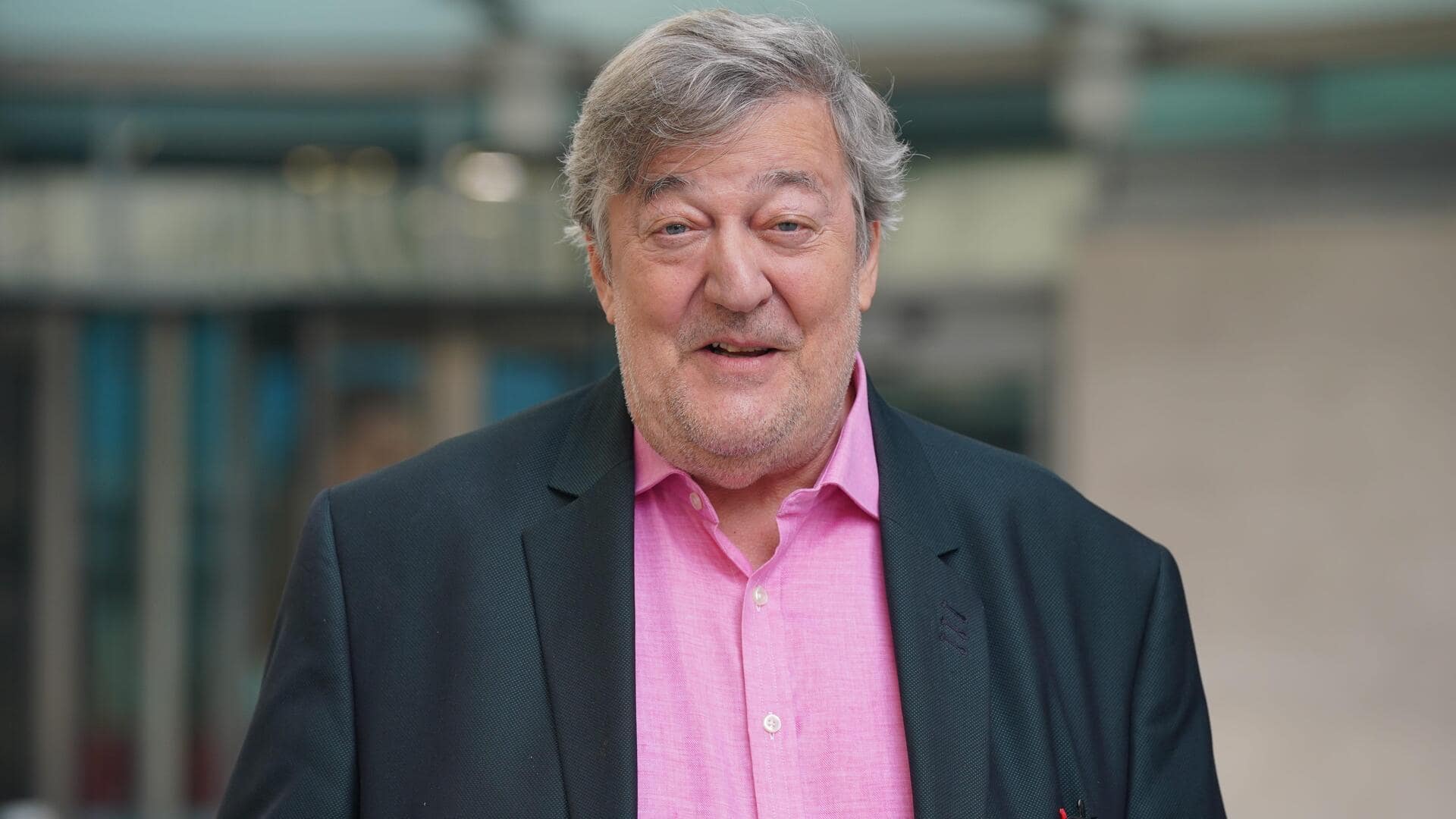 Read these books recommended by Stephen Fry Read these books recommended by Stephen Fry