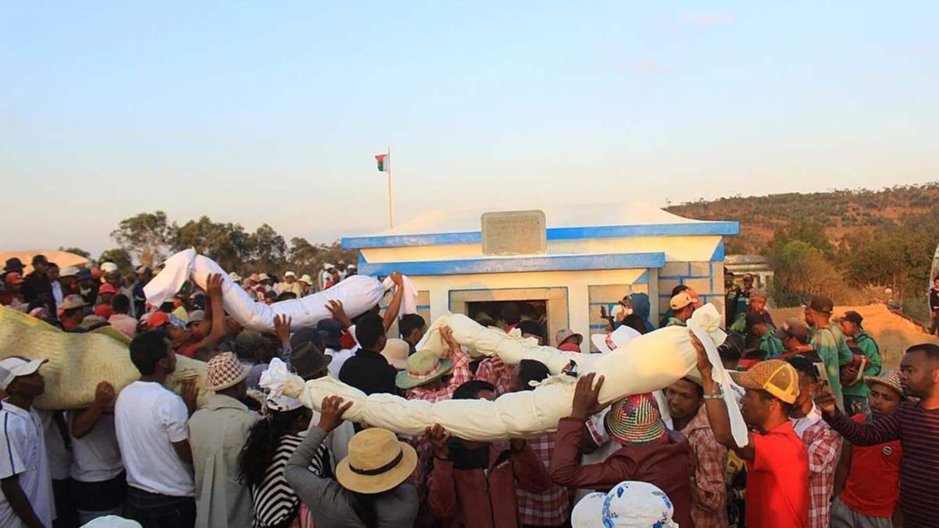 These Madagascar wedding traditions are truly unforgettable! 