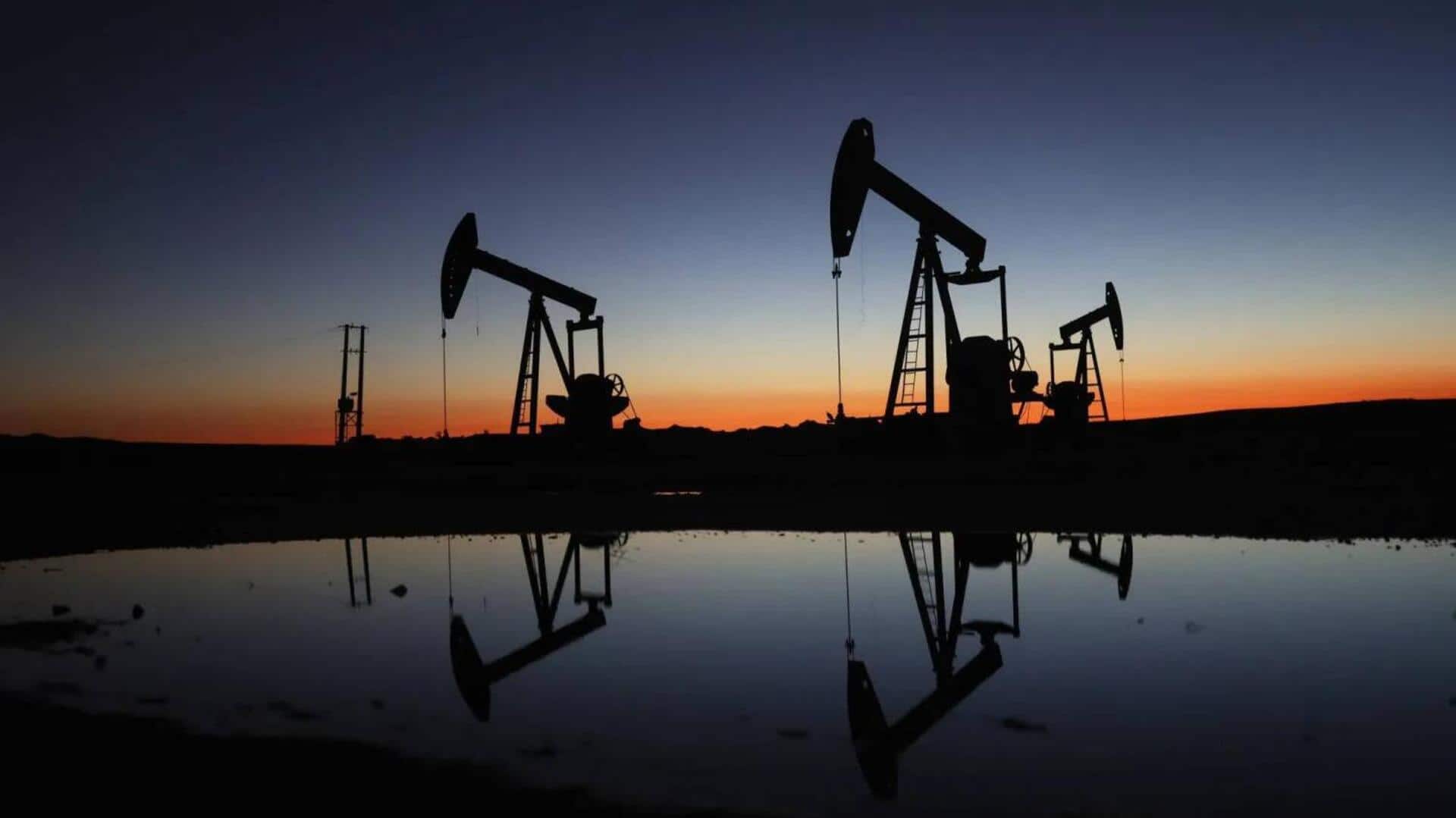 Crude oil prices fall nearly 2% on easing supply concerns