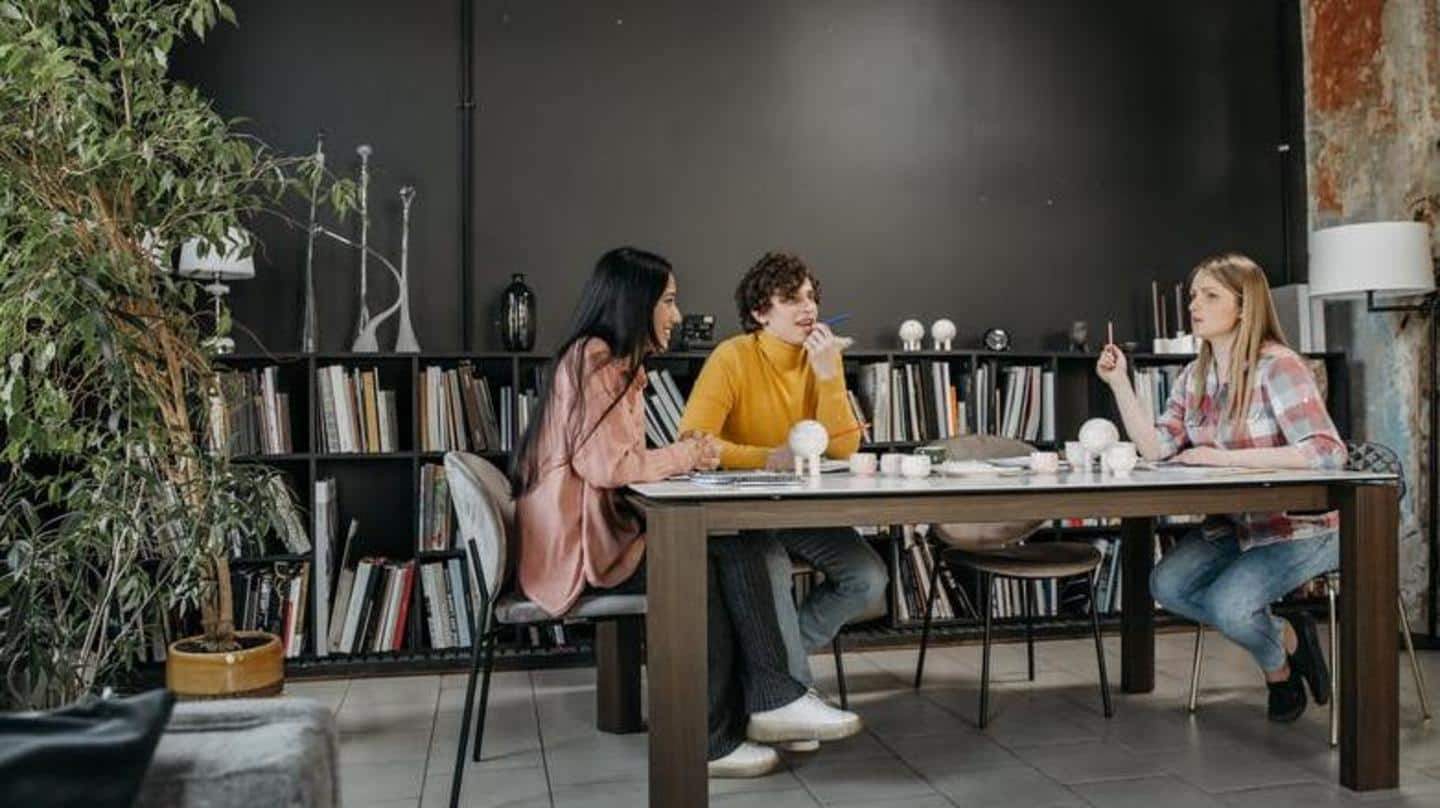 10 ways to carve a small dining space