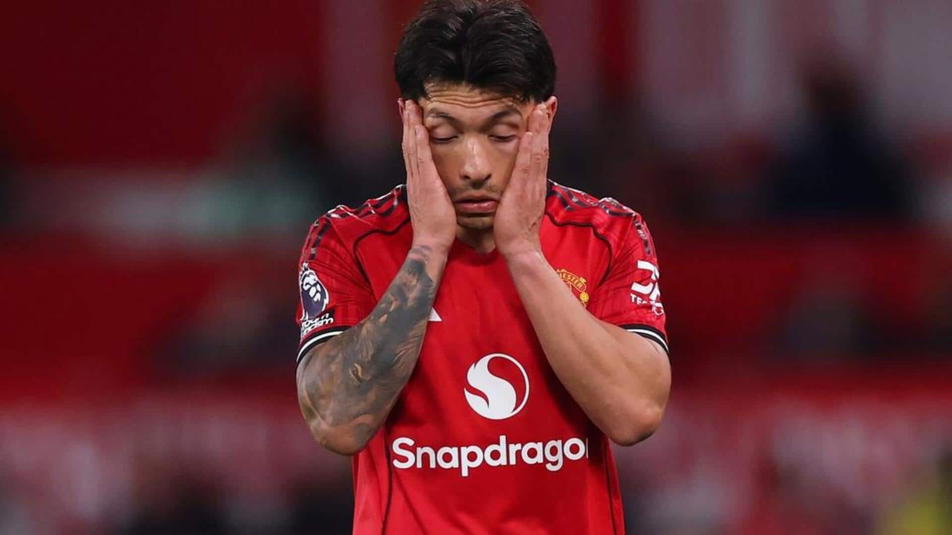 Premier League: Leeds United overcome 10-man Manchester United 2-1